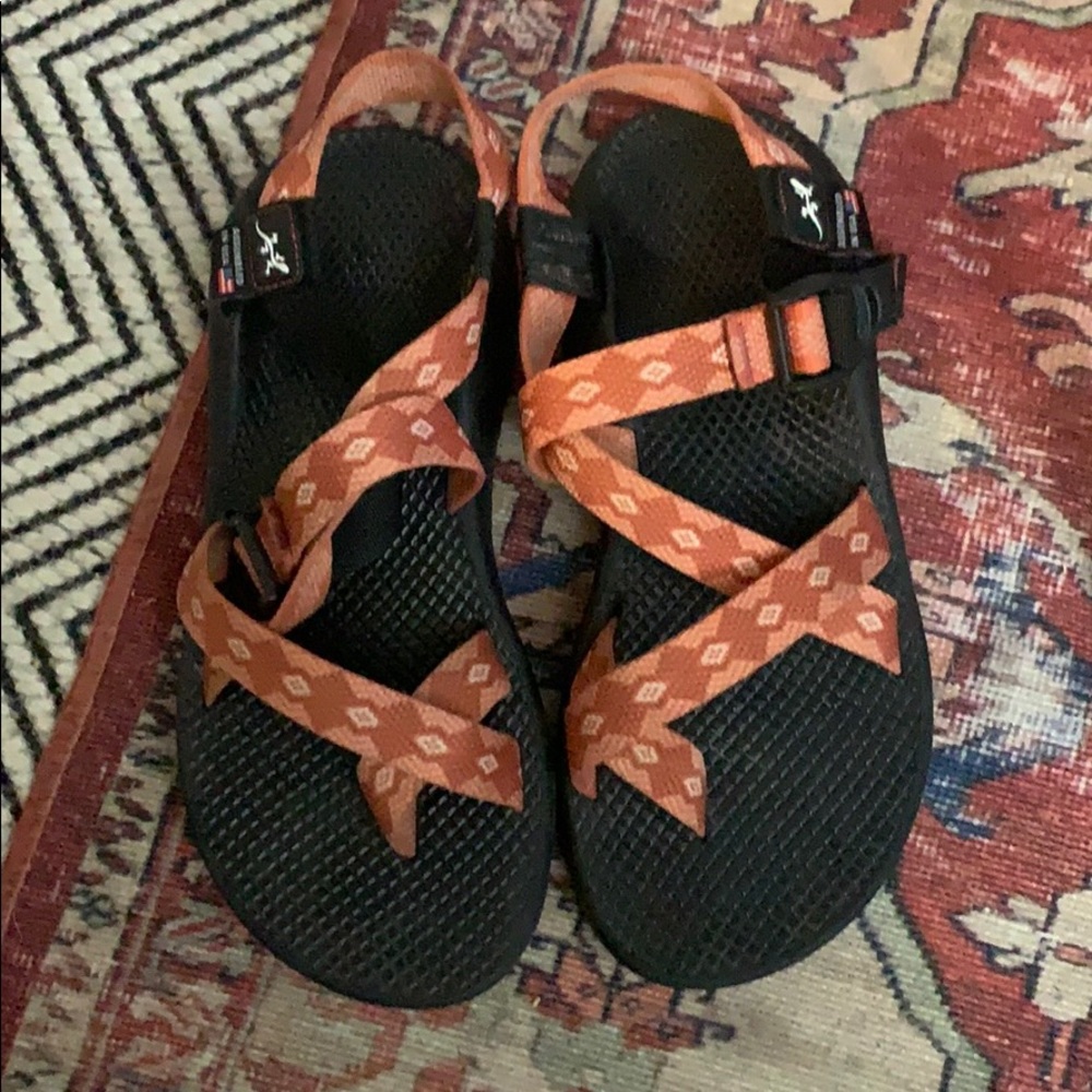 Woman’s Chaco Sandals with Toe strap